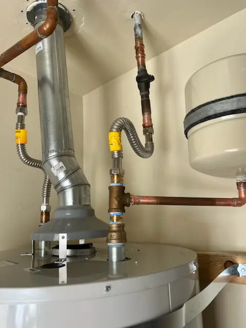 Water heater installation and plumbing repair in West Mecox Village